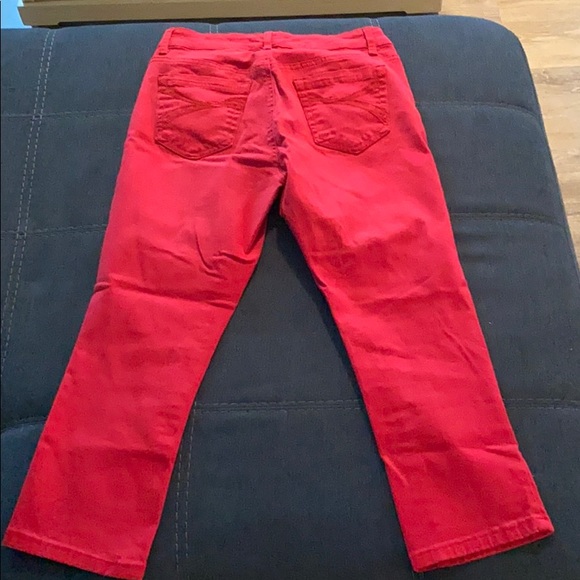 Women’s Jeans - Picture 2 of 3